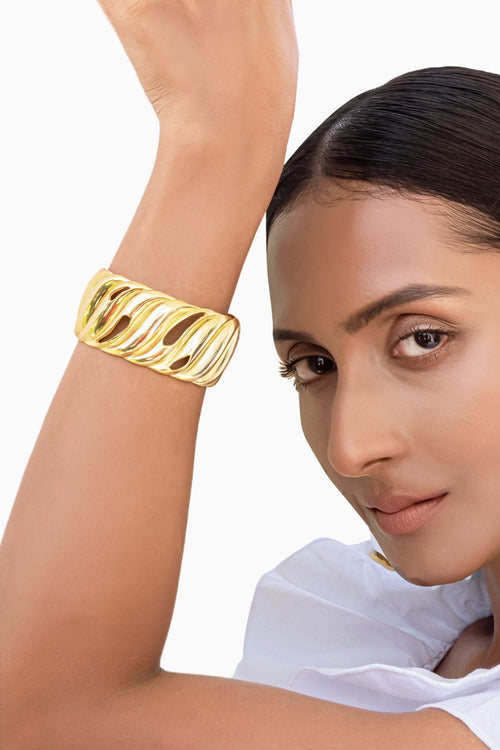 Sway Bracelet Gold Tone