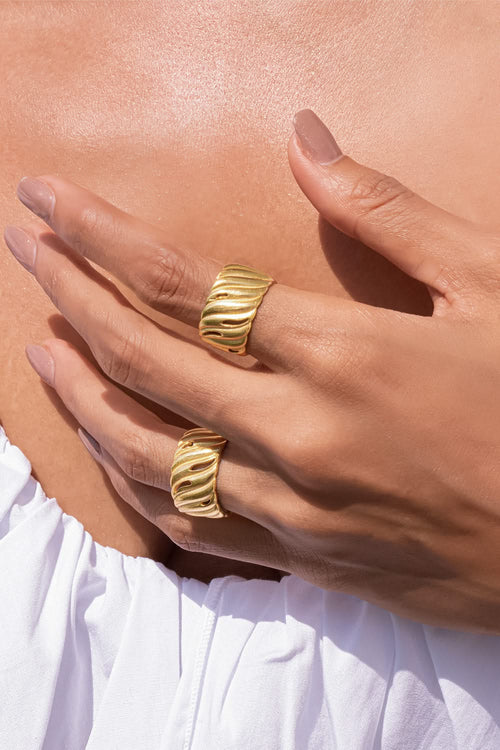 Sway Ring Gold Tone