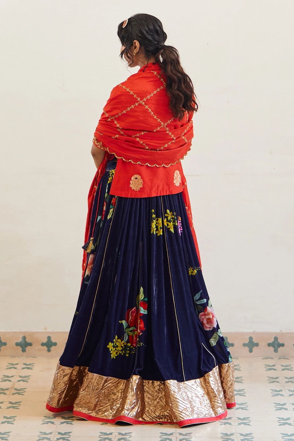 Laal Syahi Makhmal Lehenga Set