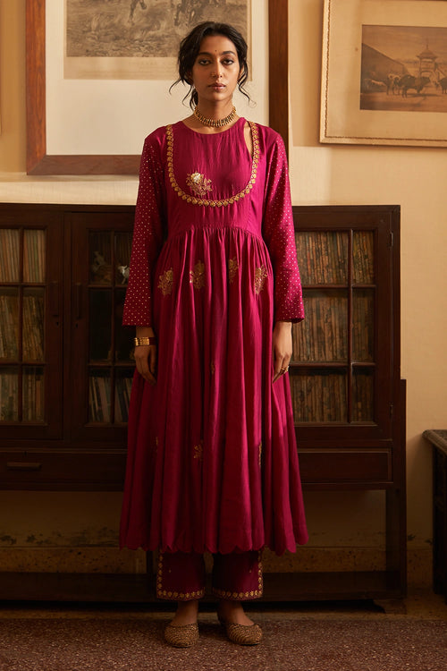 Sunari Dhaari Kurta Set