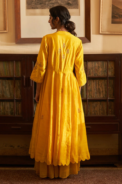 Sunahri Dhoop Kali Kurta Set