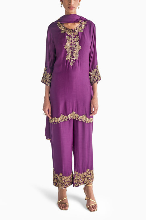 Embroidered Anti Fit Kurta Set