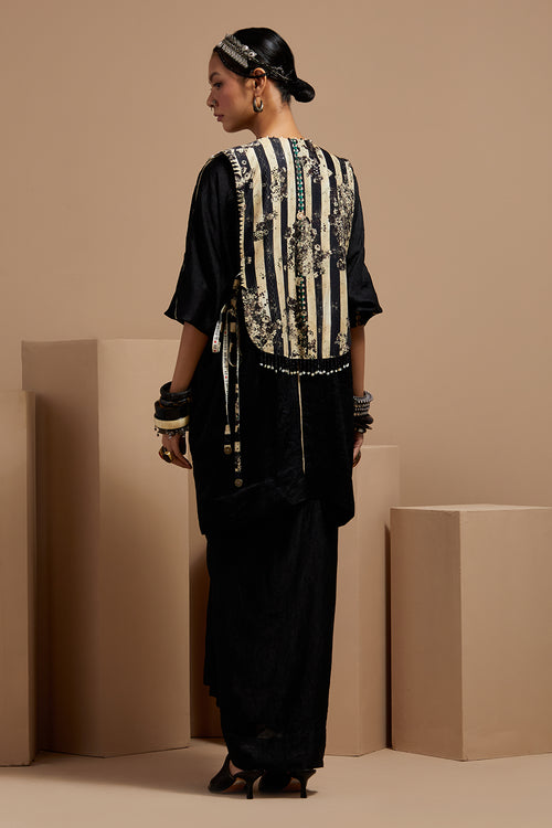 Surmai Mogra Zuri Gilet With Trapeze Kurta With Skirt