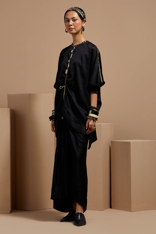 Surmai Kuru Trapeze Kurta With Drape Skirt