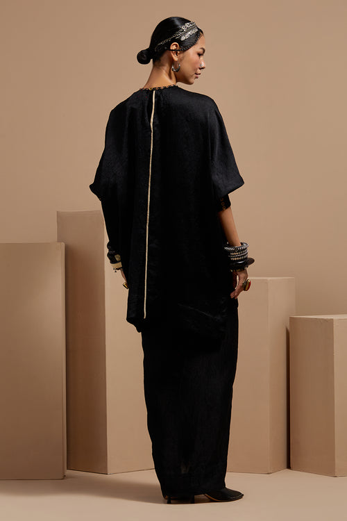 Surmai Kuru Trapeze Kurta With Drape Skirt