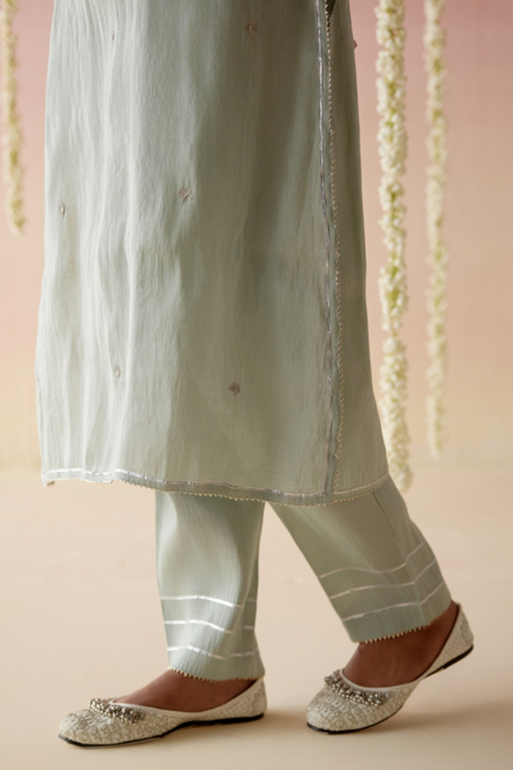 Mint Daisy Tissue Kurta with Narrow Pants