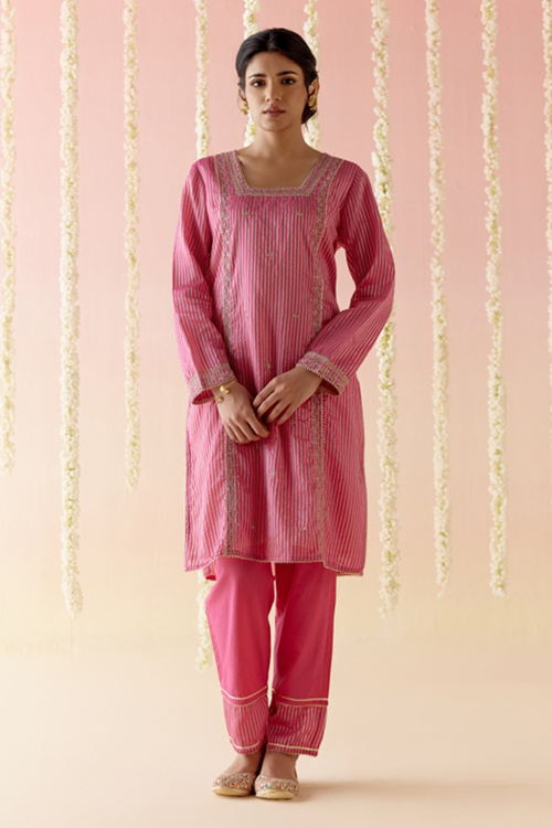 Fuchsia Rose Tissue Kurta with Narrow Pants