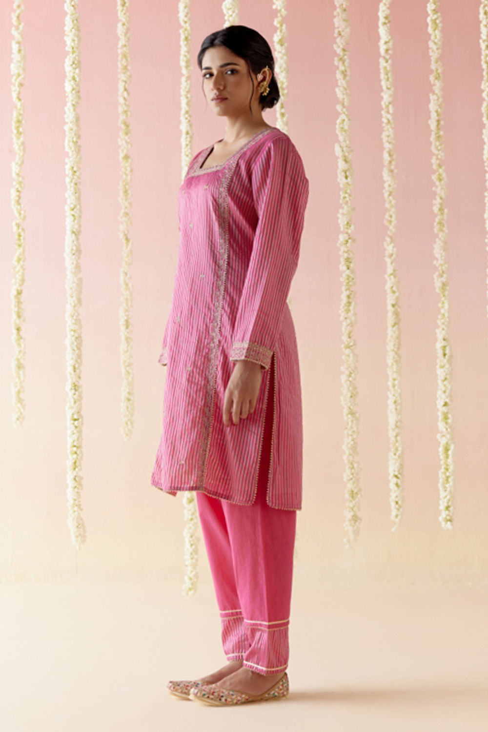 Fuchsia Rose Tissue Kurta with Narrow Pants