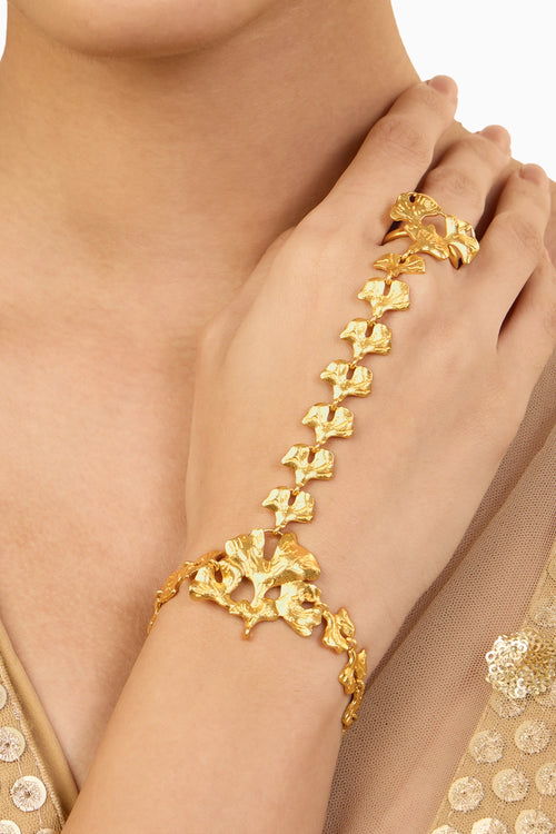 Gulabo Lotus Hand Harness
