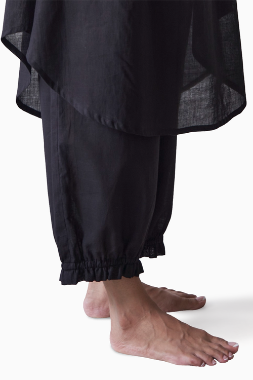 Black Gathered Ruffle Pants