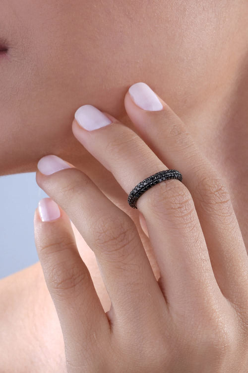Classic Black 18KT Gold Diamond Stackable Midi Ring