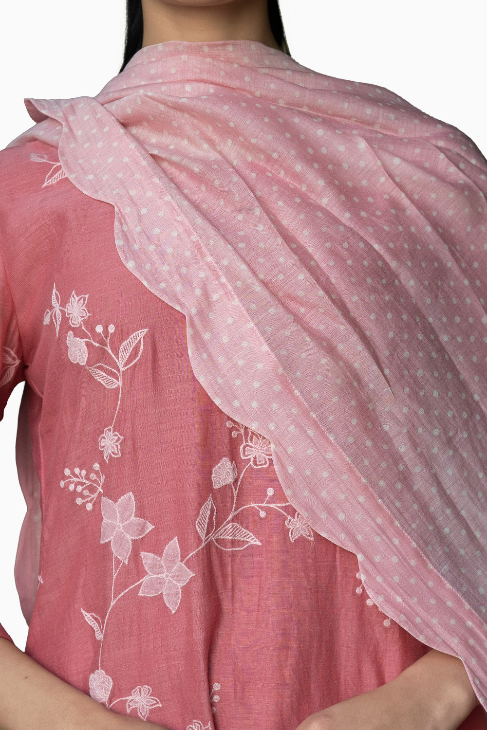 Hibiscus Thread Embroidered Kurta Set