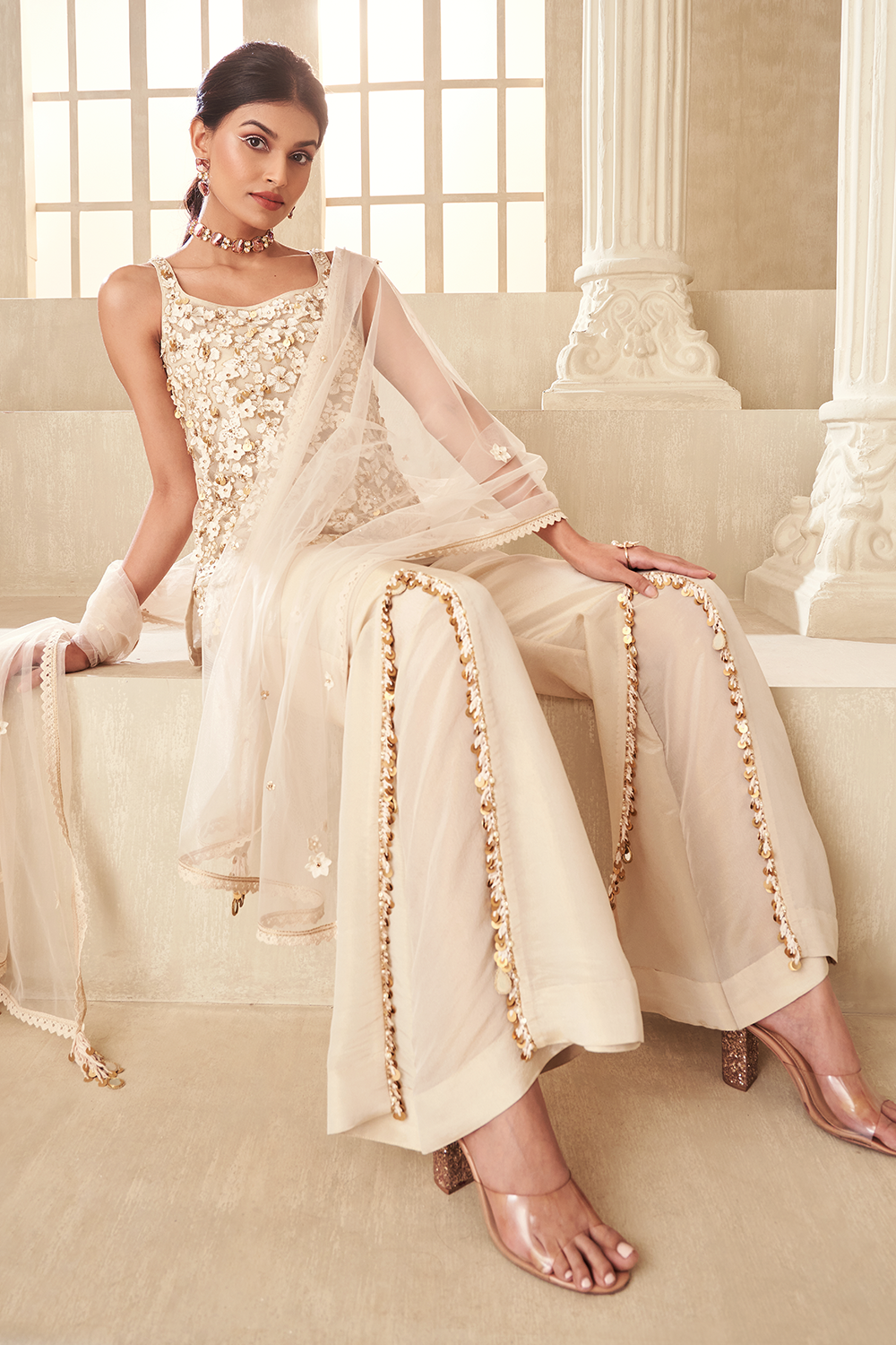 Off White Embroidred Kurta Set with Dupatta