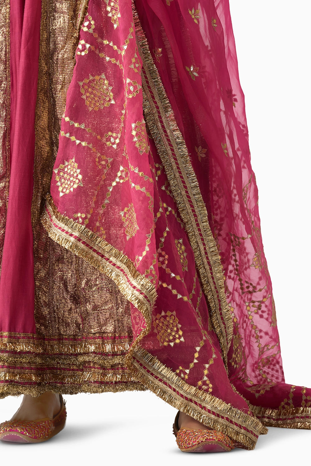 Aarohi Gulabi Lampi Anarkali Dupatta Set