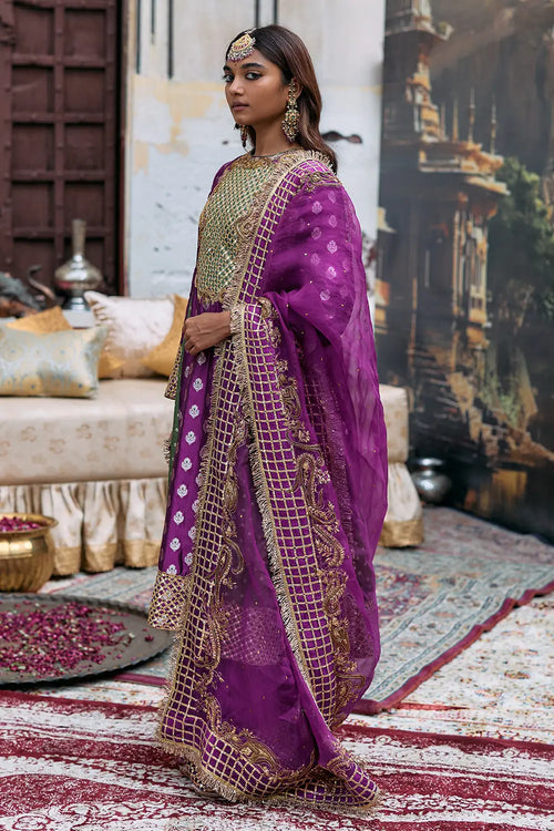 Kamandalu Suit