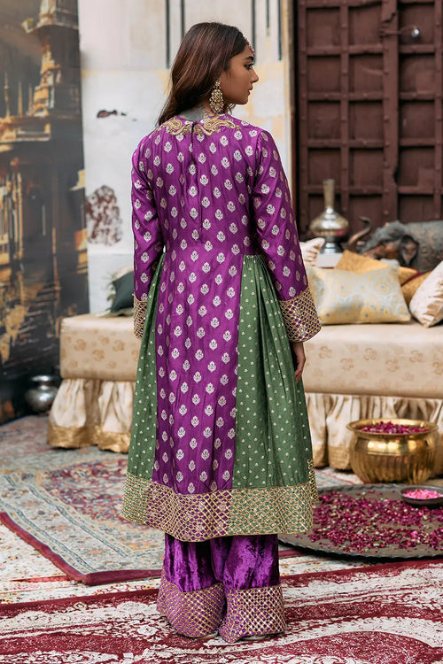 Kamandalu Suit