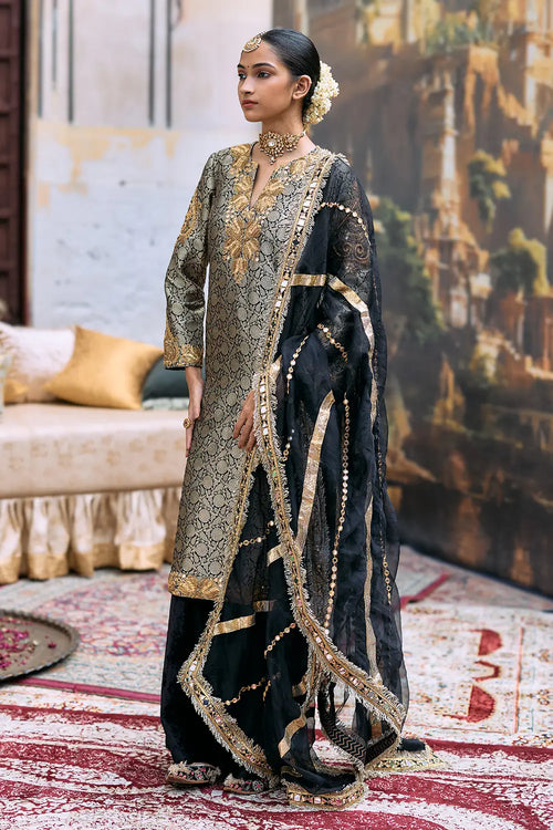 Mrinmayi Suit