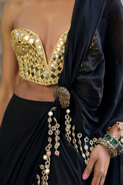 Shyama Mirror Pre-Draped Saree Set