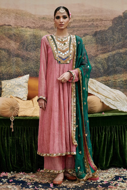 Padma Tabaan Suit