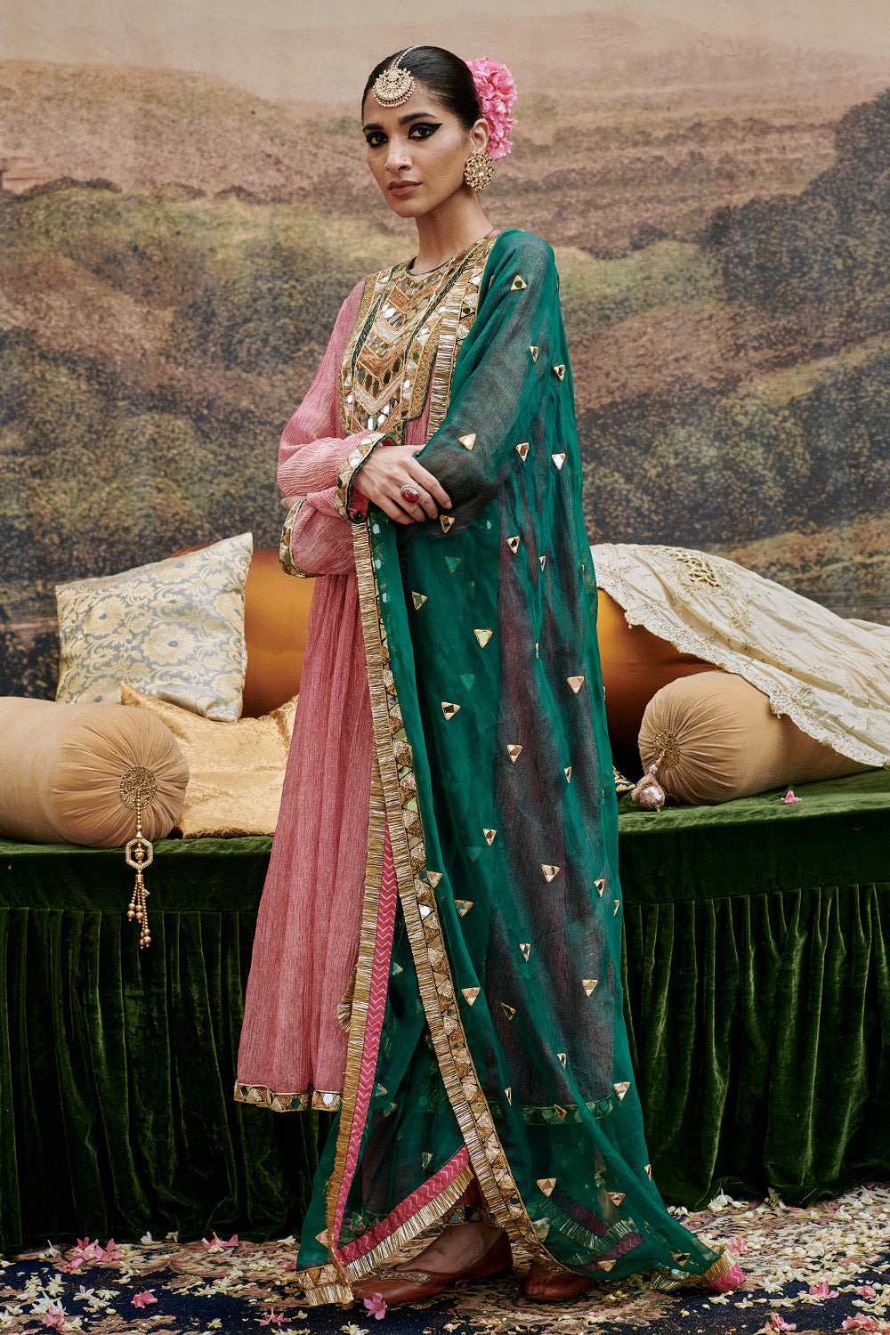 Padma Tabaan Suit