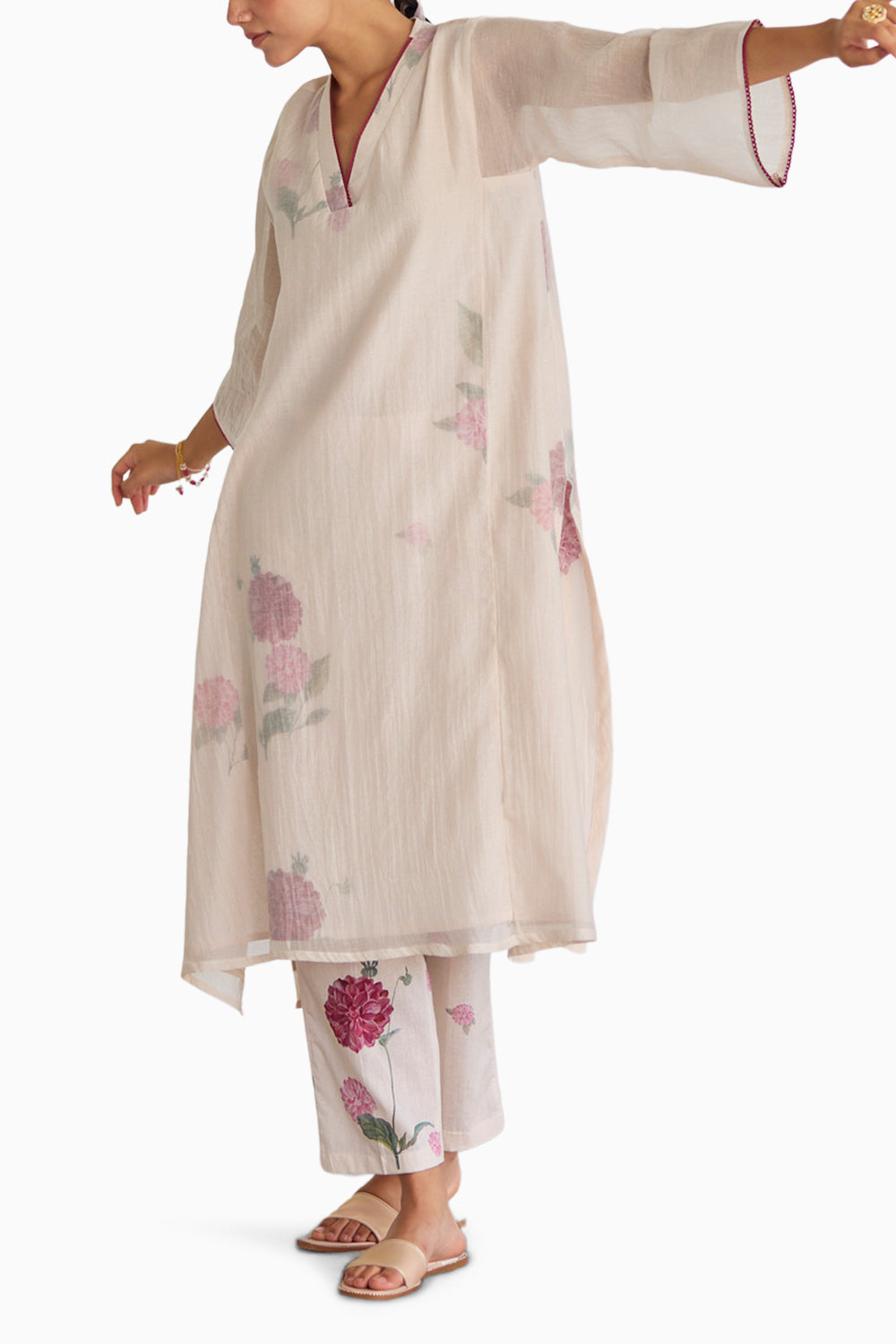 Ivory Dhalia Kurta Set