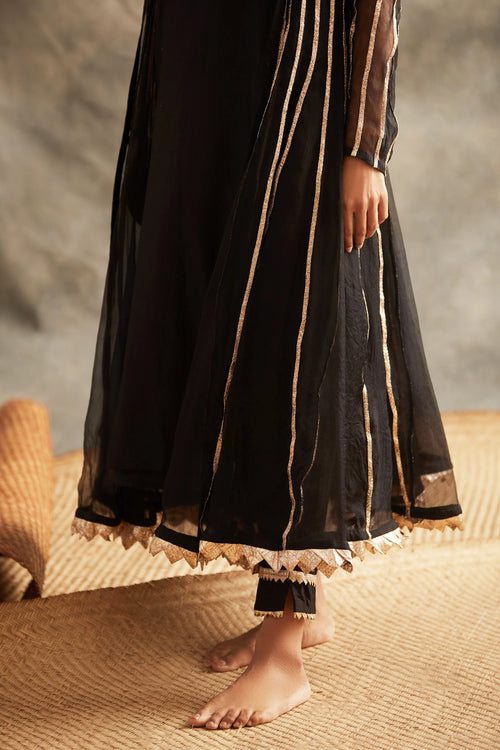 Kala Azmat Jacket Set