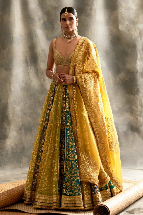 Qurbat Lehenga Set
