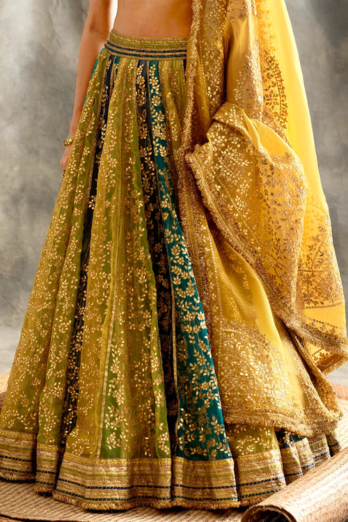Qurbat Lehenga Set
