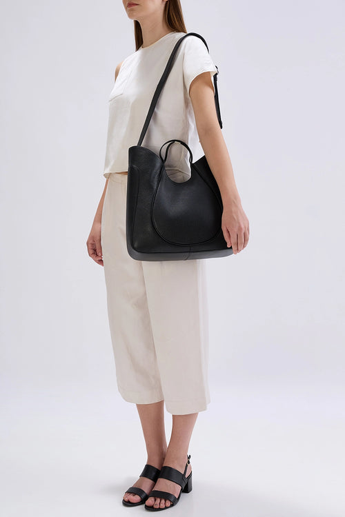 Katrina Pebble Black Wave Tote Bag
