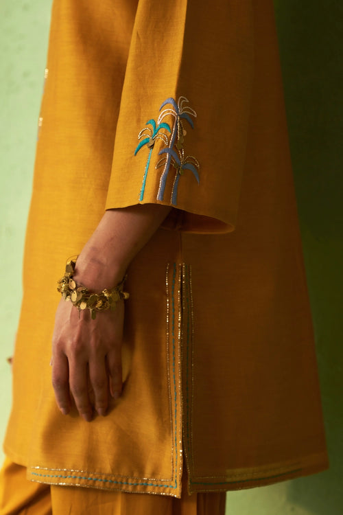 Kinaara Short Kurta Set