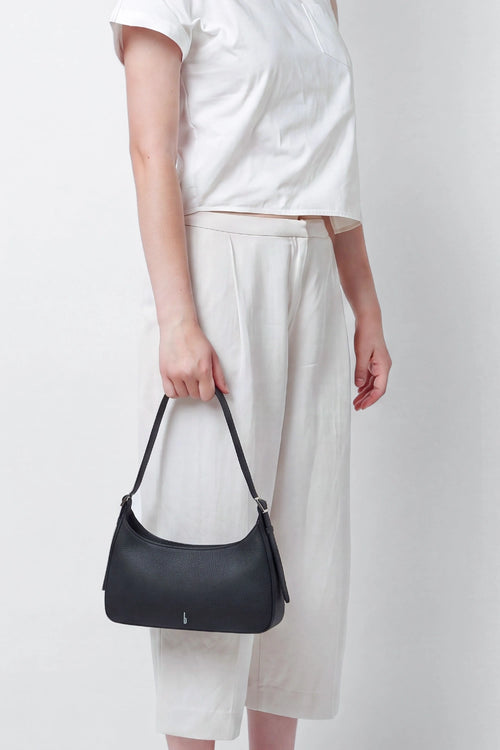 Leena Pebble Black Pouchette