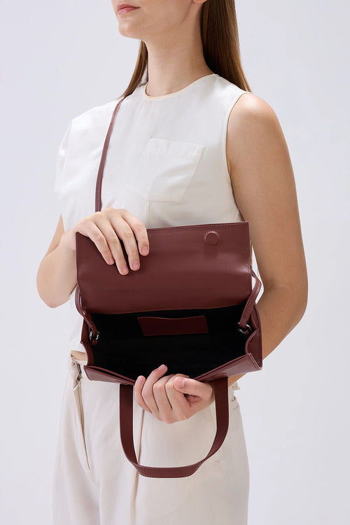 Michelle Brick Nappa Shouler Bag