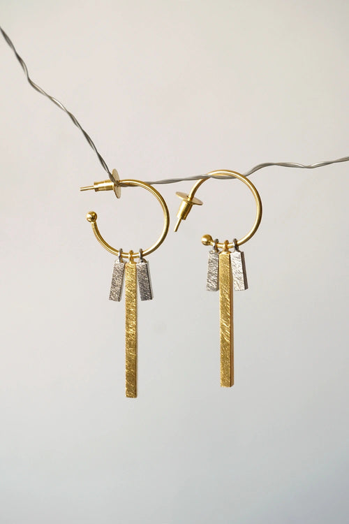 Oura Dash Golden Large Earrings