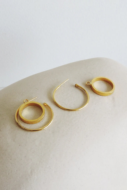 Oura Circle Golden Earrings