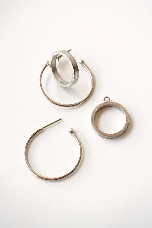 Oura Circle Silver Earrings