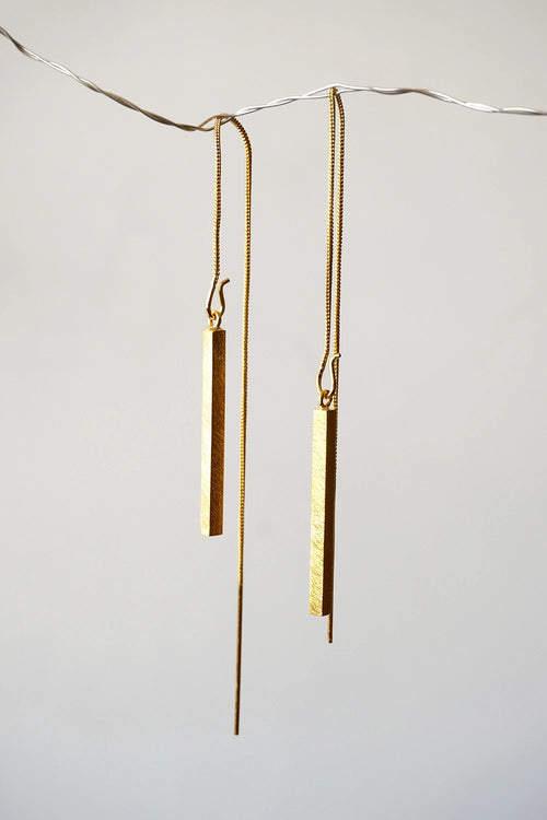 Vela Dash Golden Earrings