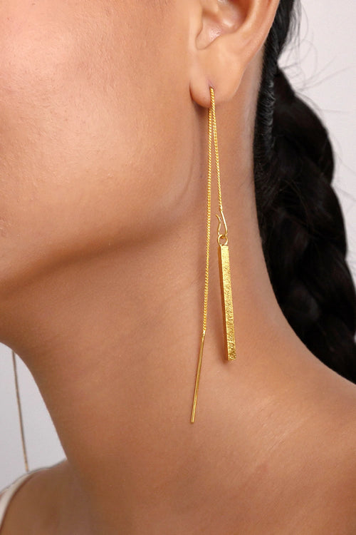 Vela Dash Golden Earrings