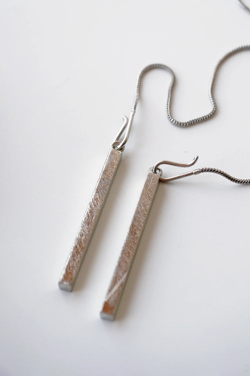 Vela Dash Silver Earrings