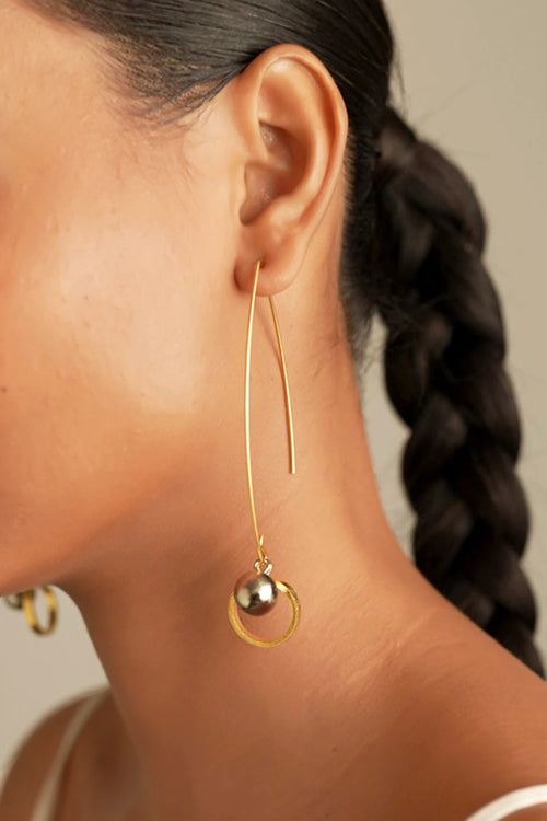 Thyra Sphere Golden Earrings