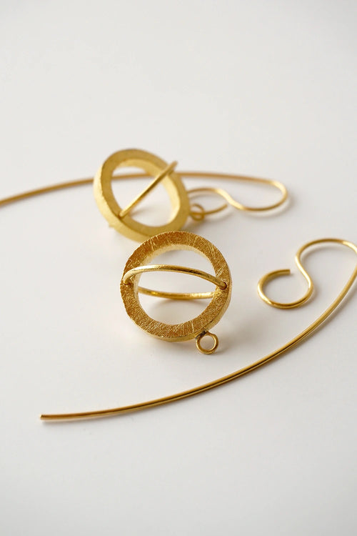 Arce Ori Golden Earrings