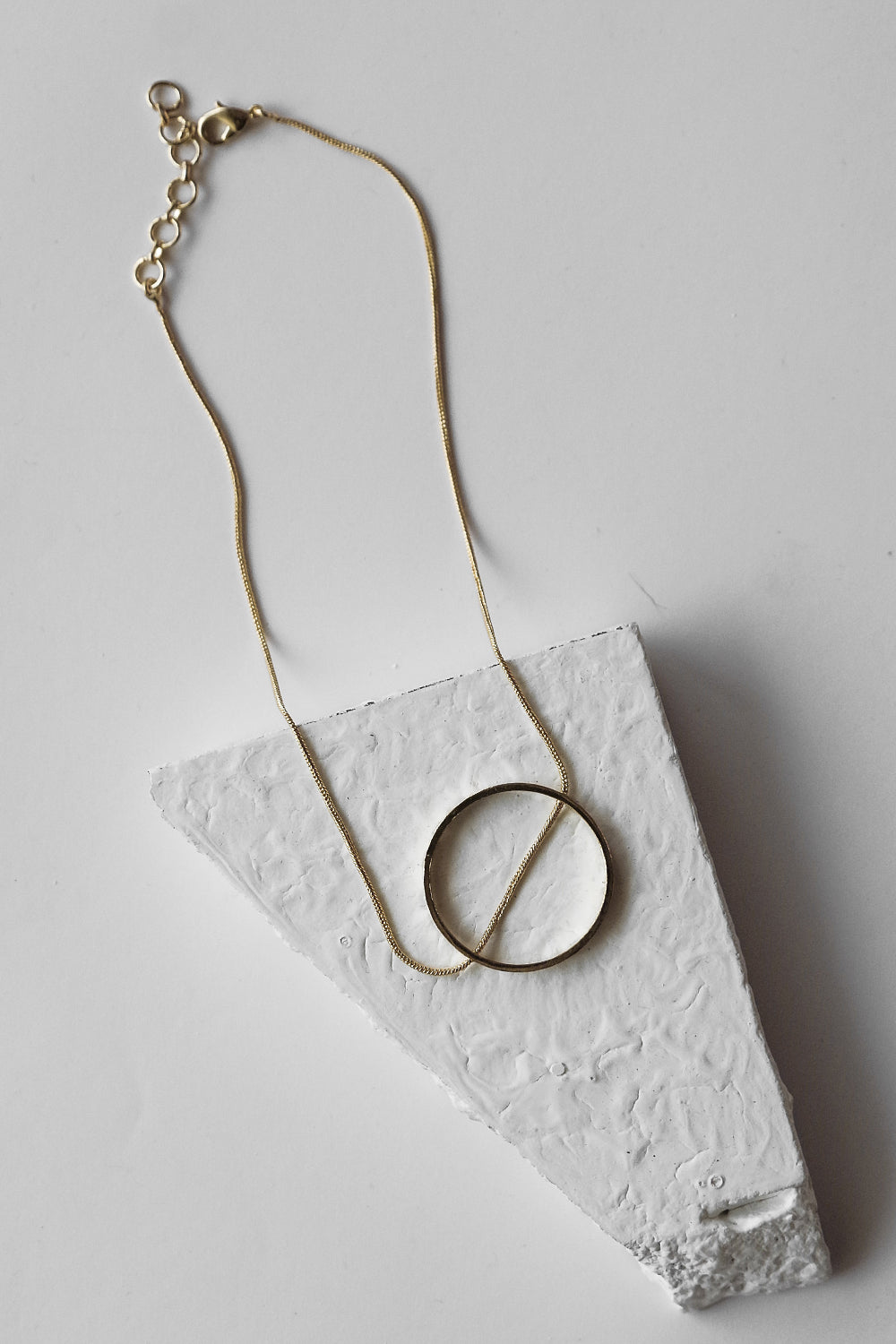 Slit A Circle Golden Neckpeice