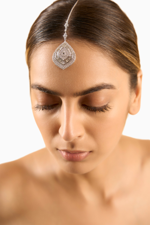 Full Cut and Baguette Diamond Maangtikka