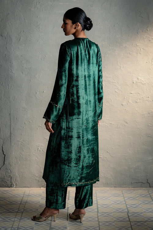 Maaya Velvet Green Kurta Set