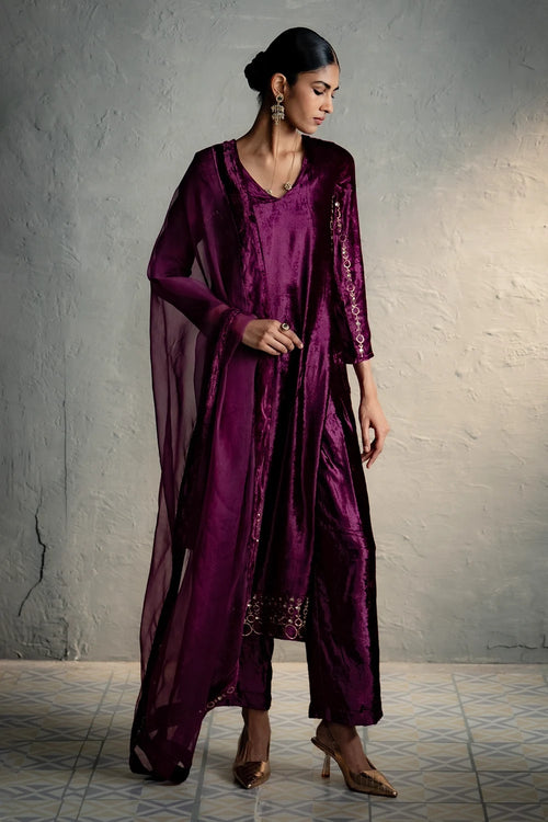 Maaya Velvet Pink Kurta Set
