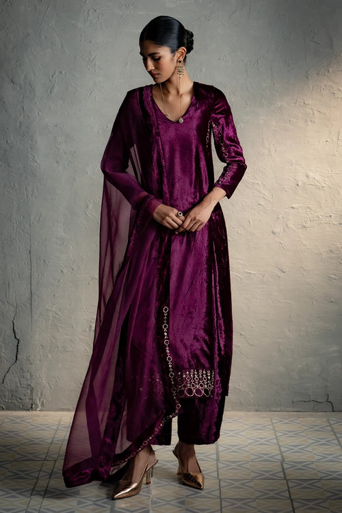 Maaya Velvet Pink Kurta Set