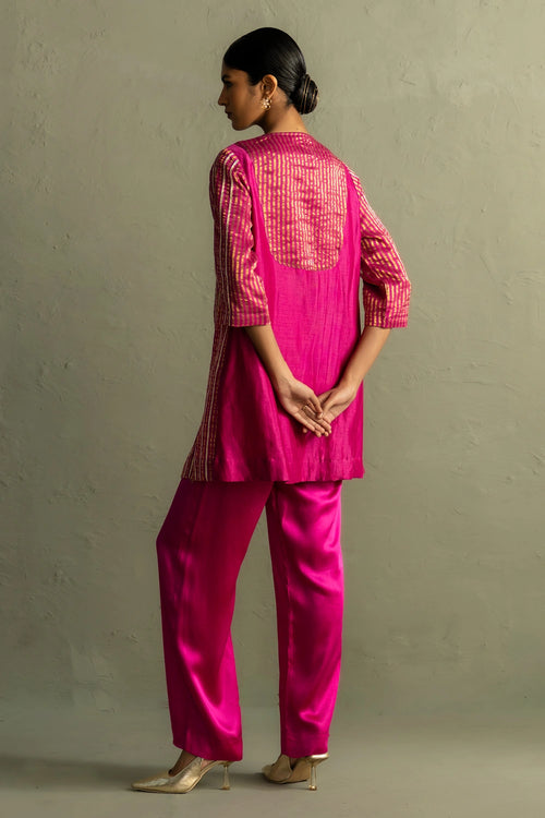 Ojas Tissue Stripe Short Kurta Set