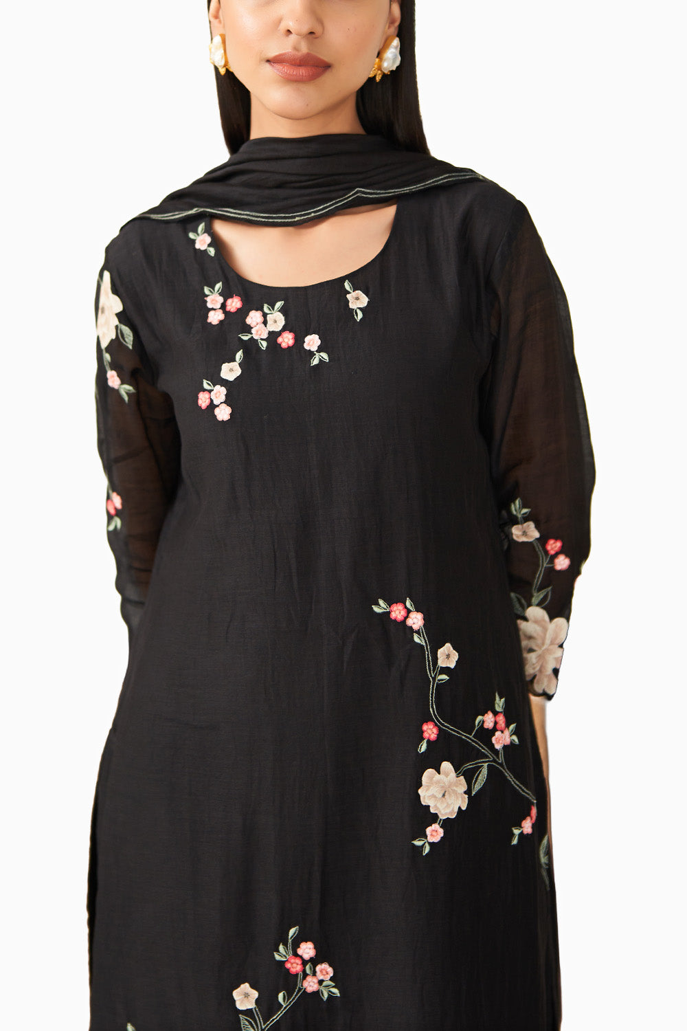 Onyx Floral Applique Kurta Set