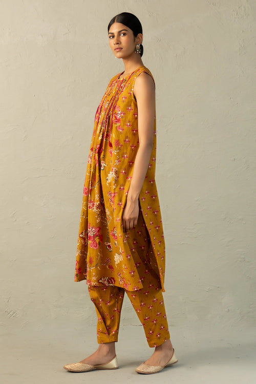 Mustard Phool Dori Pintuck Sleeveless Kurta Salwar Set