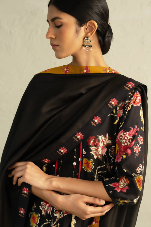 Black Phool Dori Kurta Set
