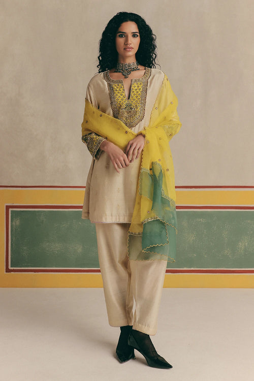 Ivory Chidiya Banarsi Kurta With Pants And Dupatta